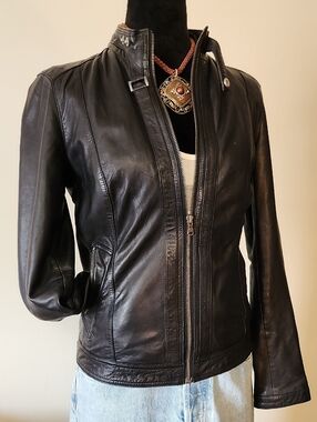 Le Château Black Leather Moto Jacket Silver Hardware Excellent Condition XS